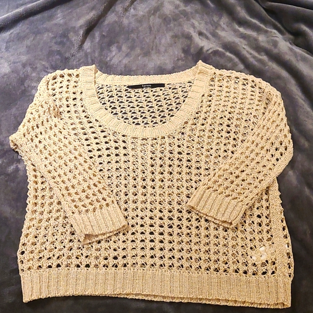 Tan/cream Kensie open knit sweater. Great condition size medium.